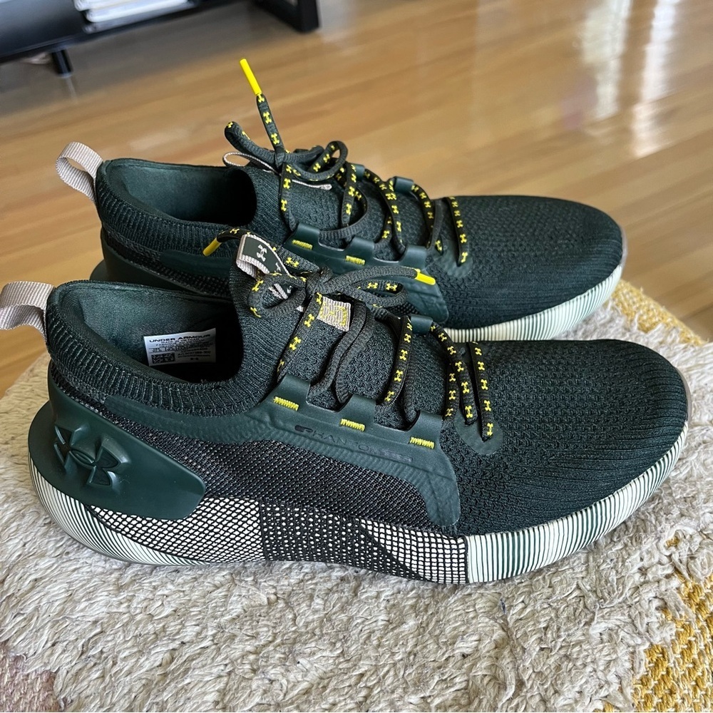 Under Armour Phantom Green Men Shoes Size 10.5